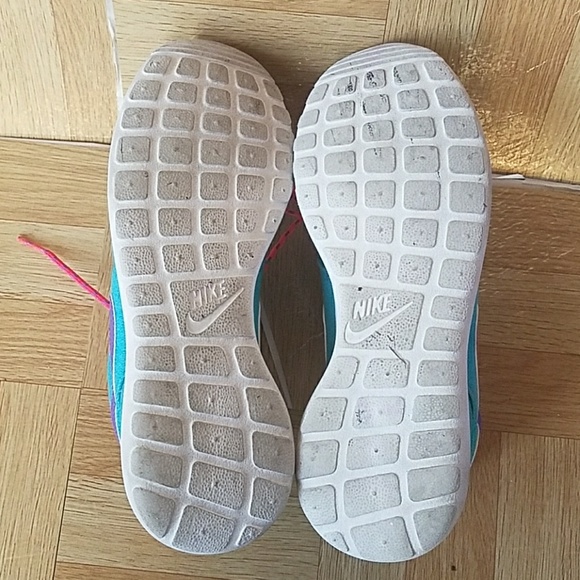 Nike Roshe Run(GS) Big Kid Tur. Green & Purple Sz7 - Picture 4 of 5